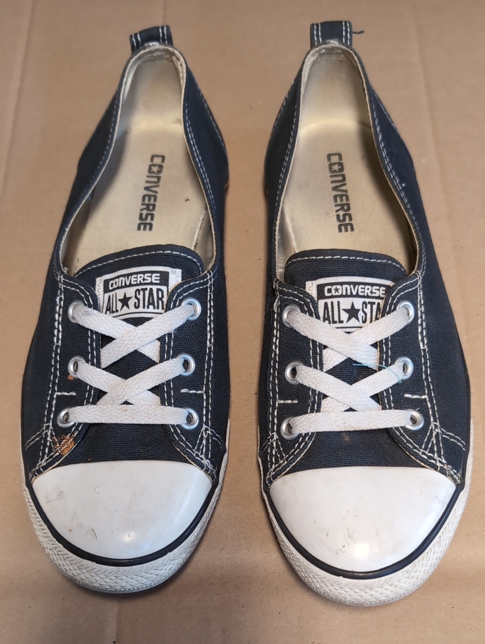 Converse Womens Low-Top Sneakers in Navy and White